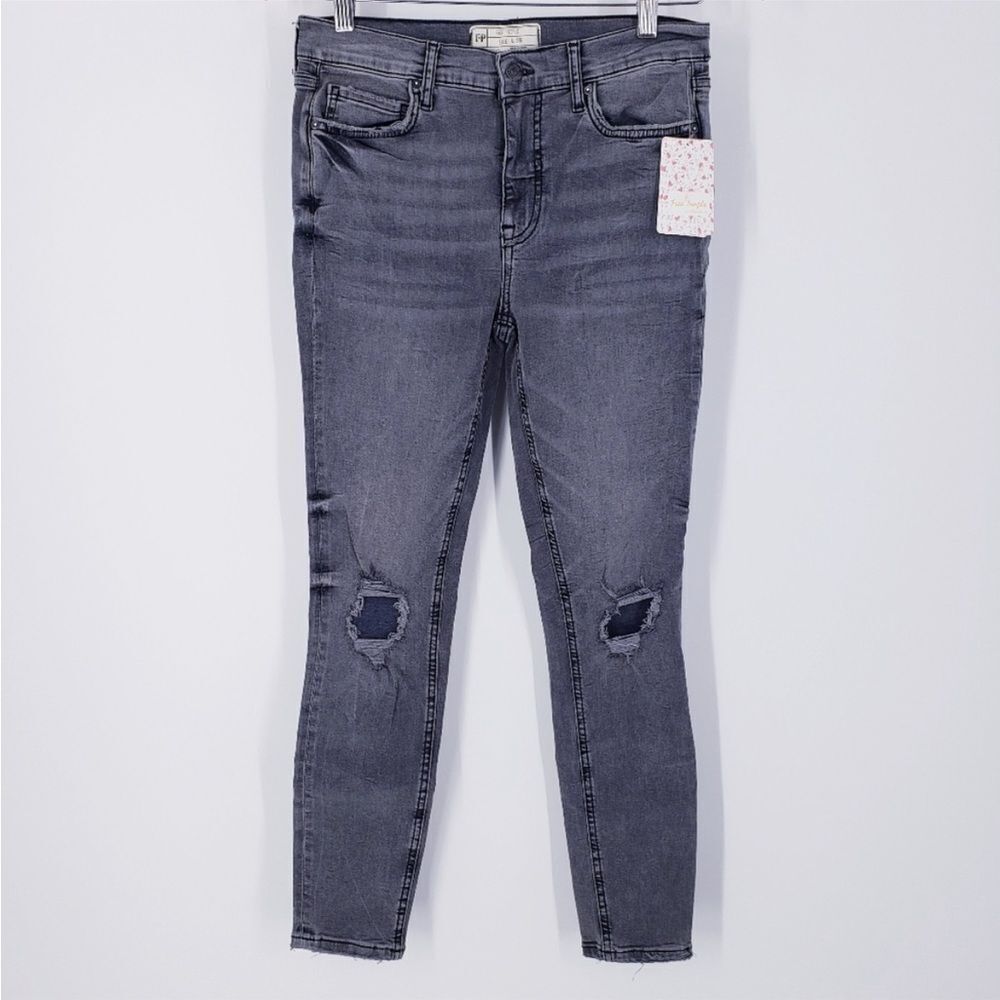 FREE People Distressed Skinny Jeans In Charcoal